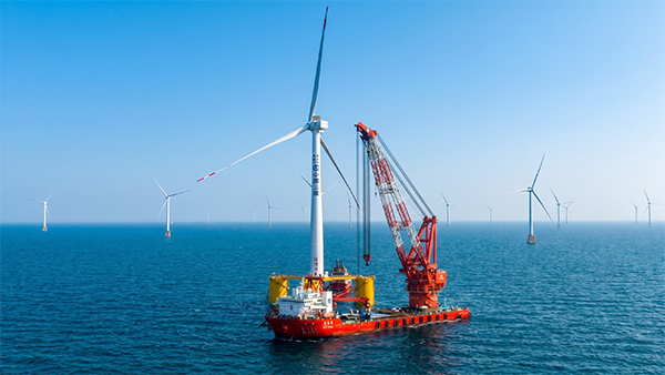 Çin, 16 Megavatlık Dev Yüzer Rüzgar Türbiniyle Derin Denizlerde Enerji Rekoru Kırdı 1 Yüzer Rüzgar Türbini