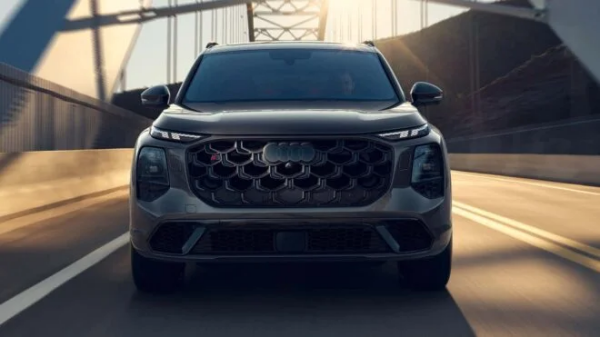 Yeni Audi Q7 ve SQ7 7