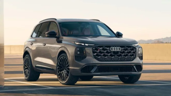 Yeni Audi Q7 ve SQ7 8