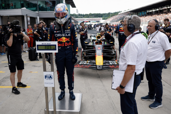 Formula 1 Pilotları Yarıştan Sonra Neden Tartılıyor? Formula 1 Pilotları Yarıştan Sonra Neden Tartılıyor?