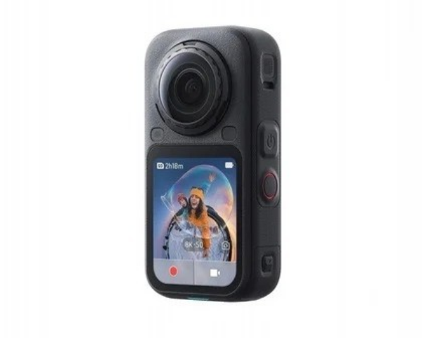 Insta360 X6 İçin İlk Perakende Görselleri Ortaya Çıktı: 8K 50 FPS Video Ve Yeni Tasarım Dikkat Çekiyor Insta360 X6 İçin İlk Perakende Görselleri Ortaya Çıktı: 8K 50 FPS Video Ve Yeni Tasarım Dikkat Çekiyor